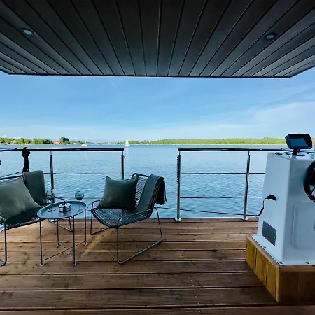 Domki Na Wodzie - Resort 36 Houseboats Gizycko Exterior photo