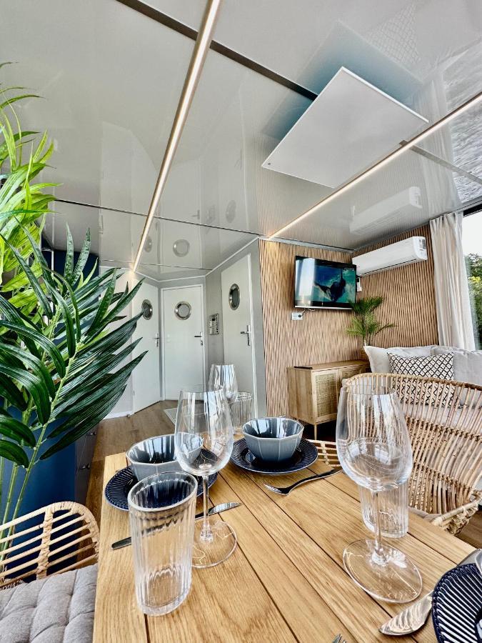 Na Wodzie - 36 Houseboats