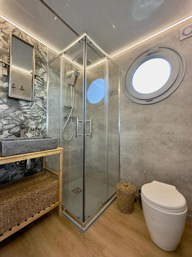 Na Wodzie - 36 Houseboats Apartment *
