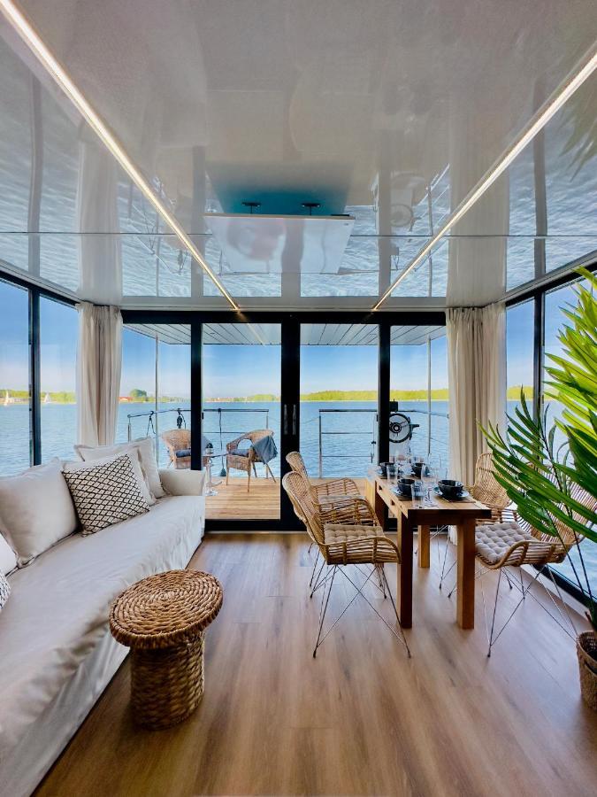 Apartment Na Wodzie - 36 Houseboats *